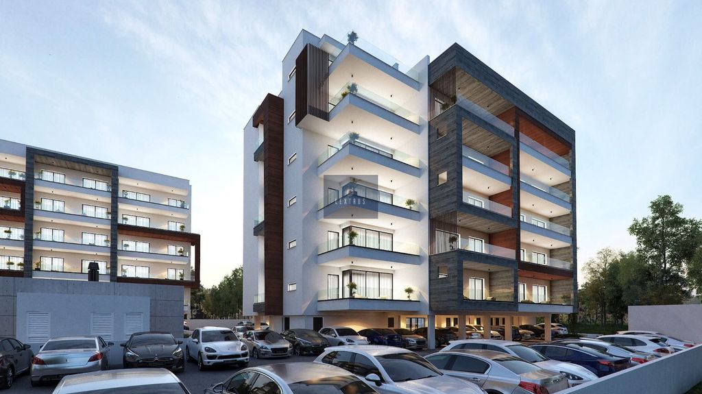 Property photo 2 of 22