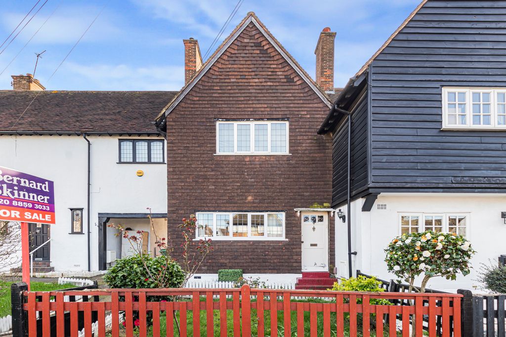 Property photo 1 of 19 Front