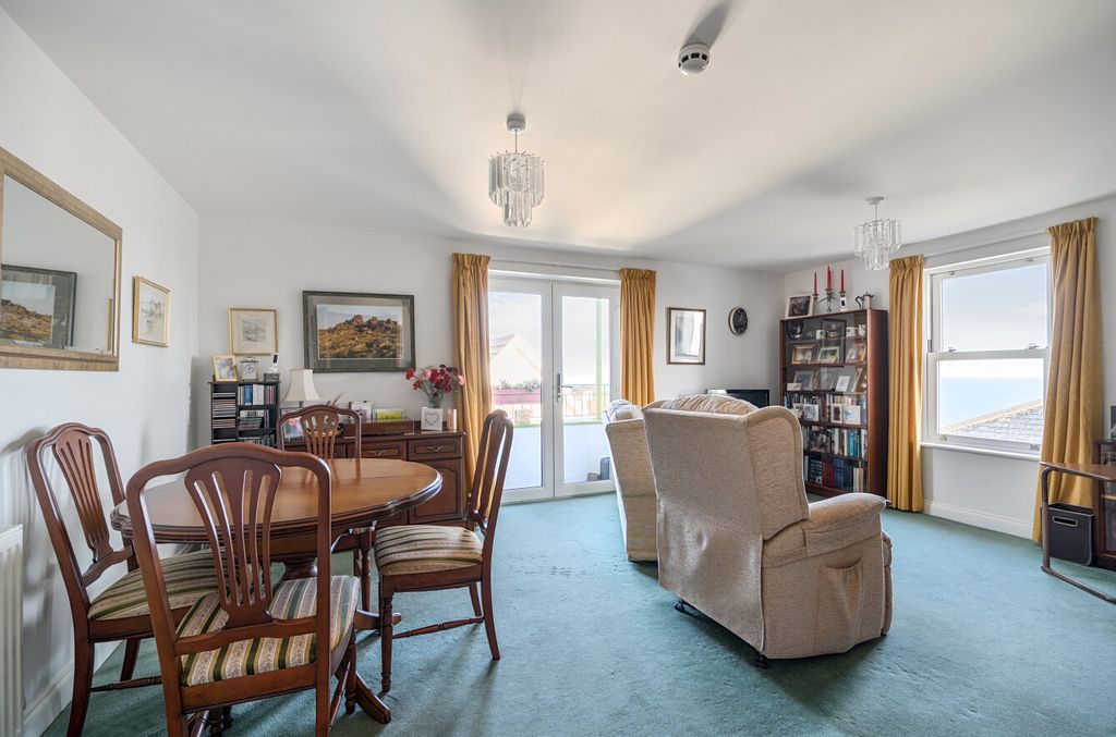 Property photo 3 of 21 Reception/Dining