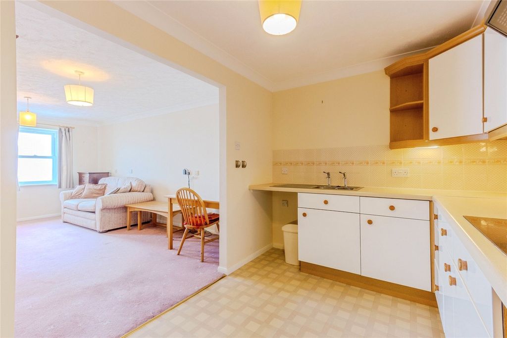Property photo 3 of 11 Picture No. 16