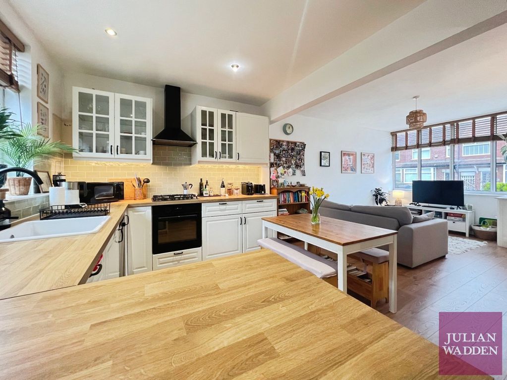 Property photo 2 of 12 Picture 2