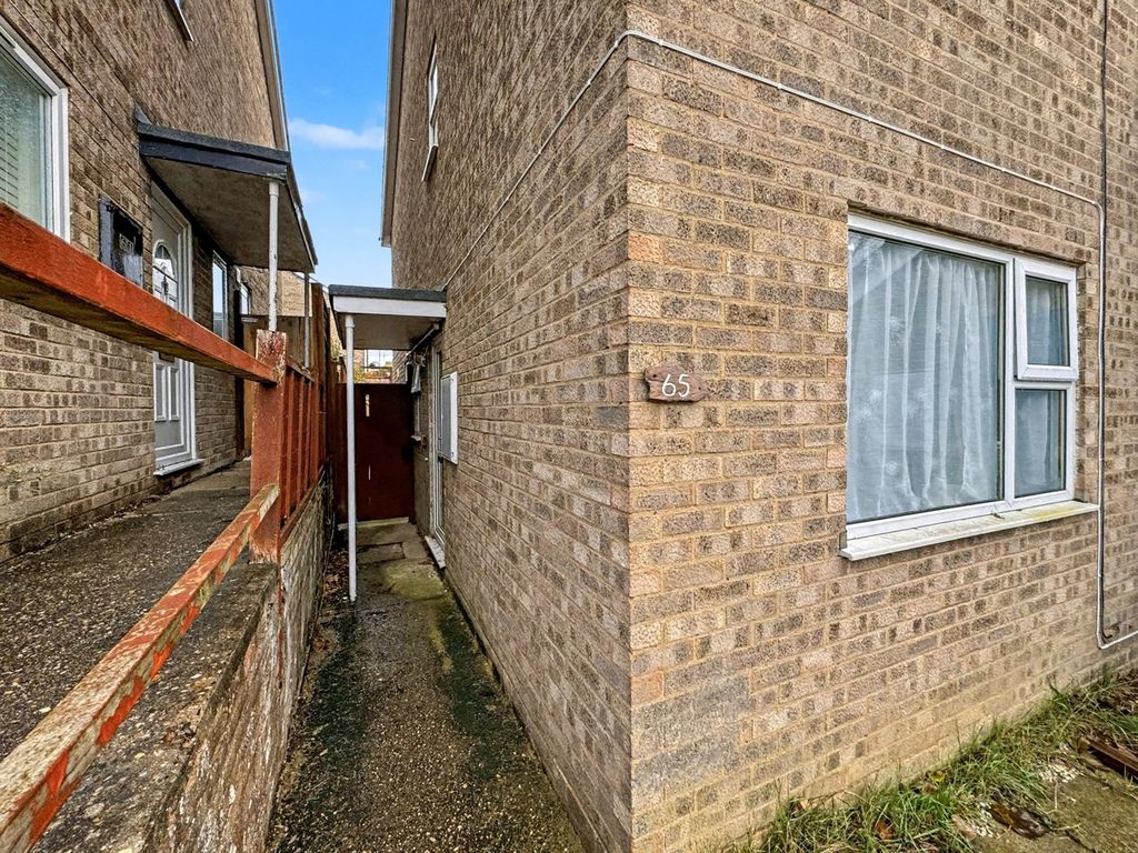 Property photo 2 of 26