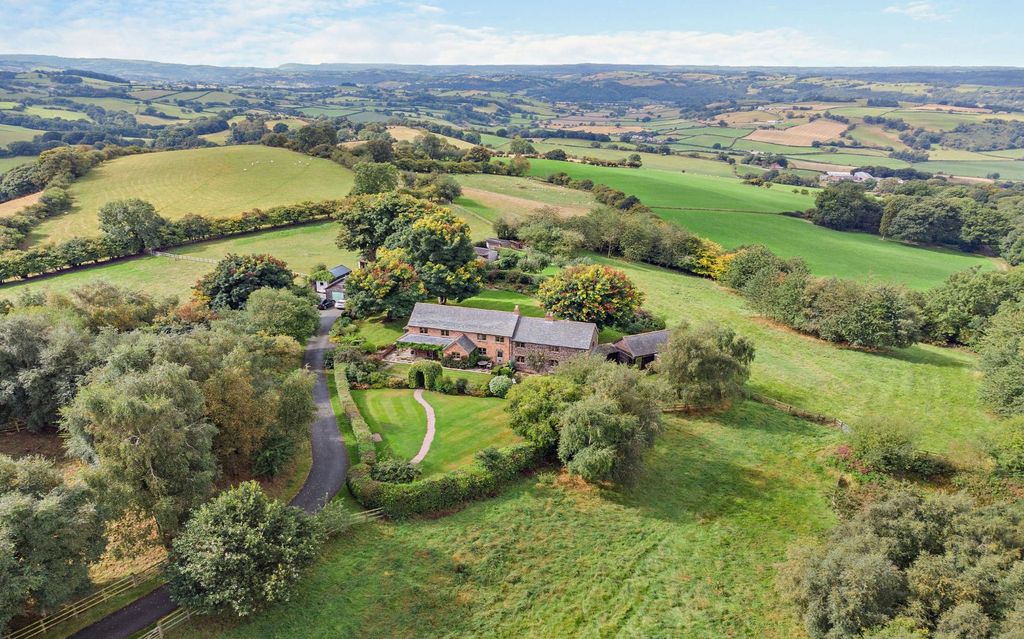 Property photo 2 of 20 Castell Y Gwynt