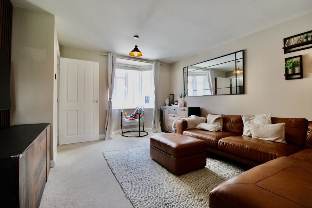 Property photo 3 of 15 Img_2210