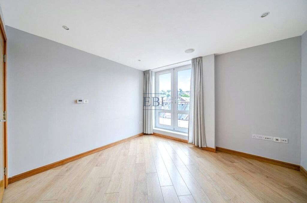 Property photo 2 of 12 Picture No. 02