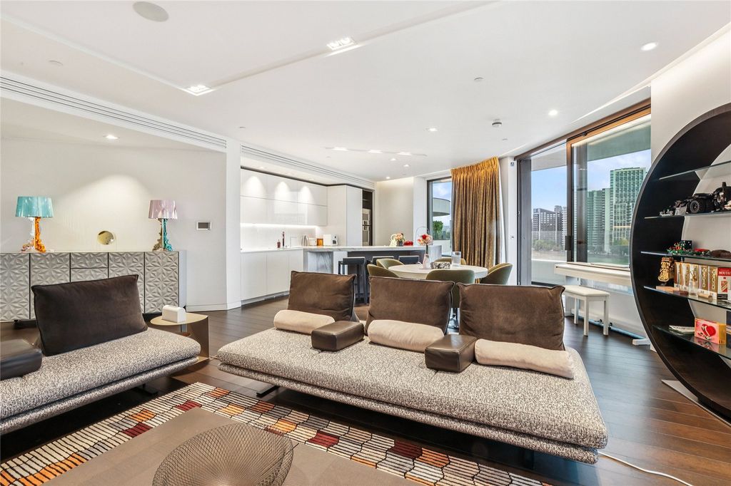 Property photo 1 of 11 Reception Room