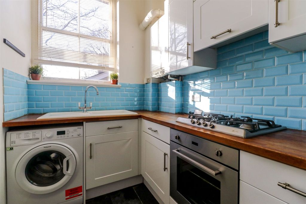 Property photo 3 of 19 Picture No. 09