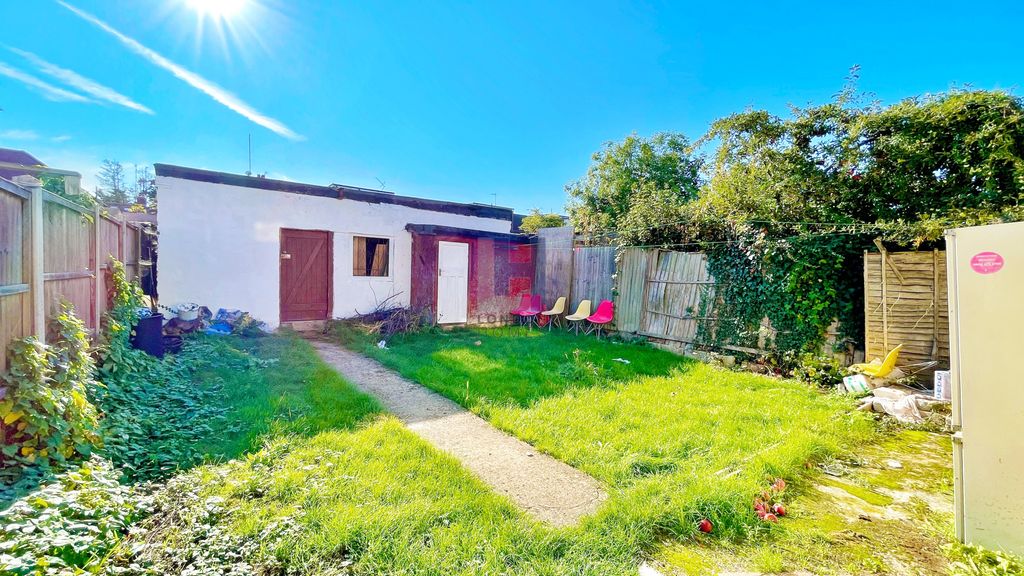 Property photo 2 of 19