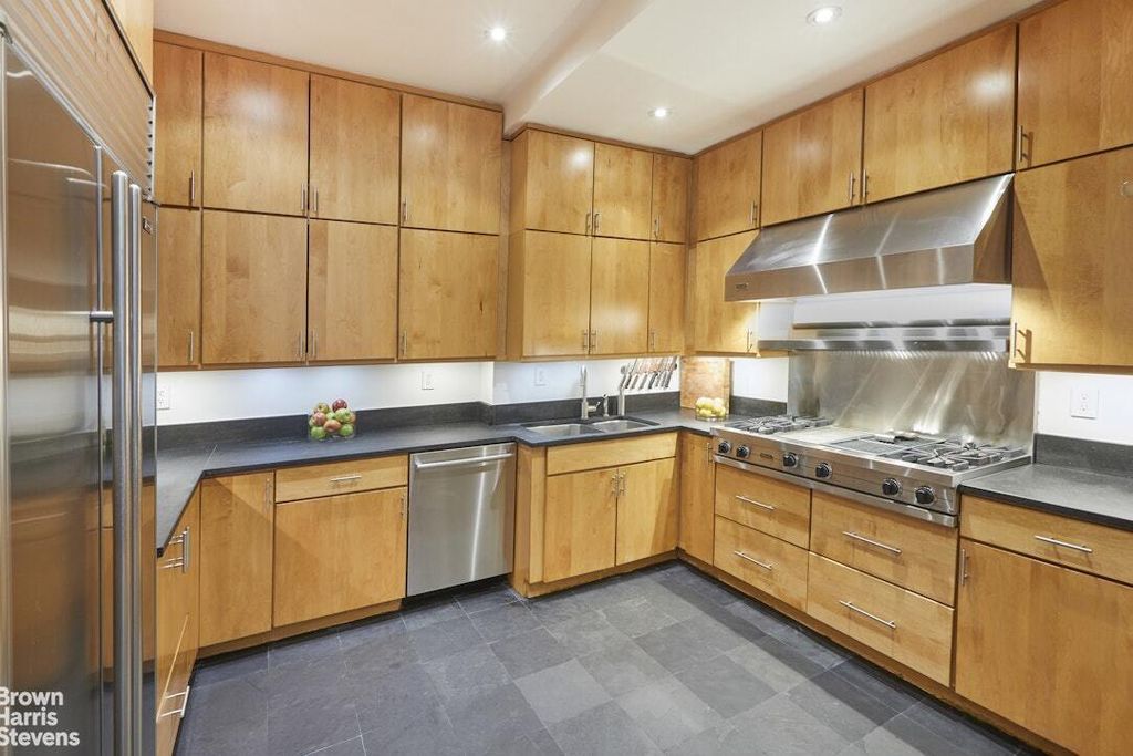 Property photo 3 of 8 <Alttext/>