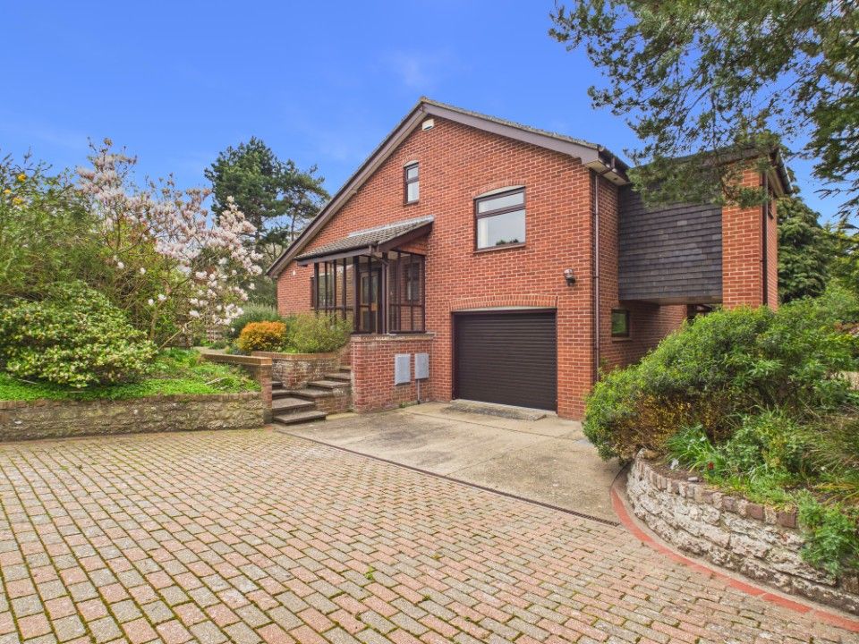 Property photo 1 of 27