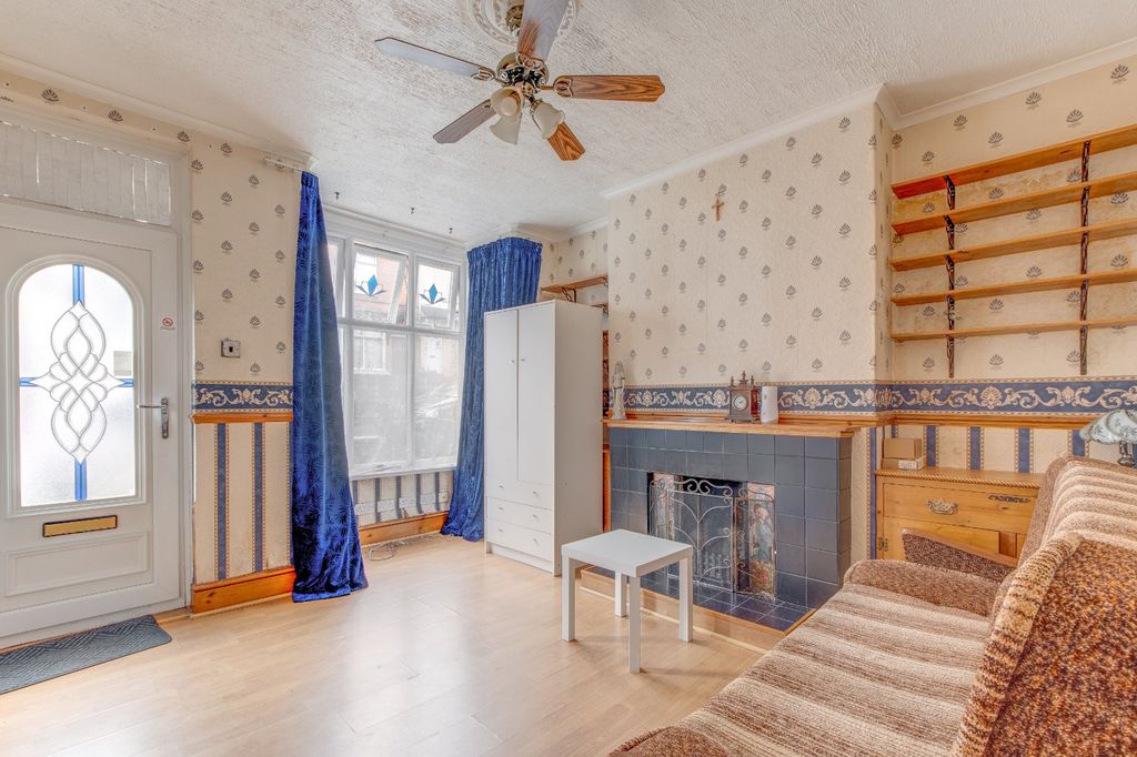 Property photo 2 of 11 Picture No. 03