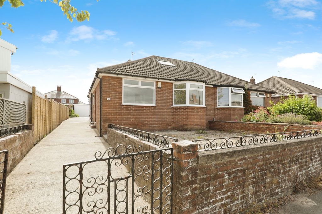 Property photo 2 of 16