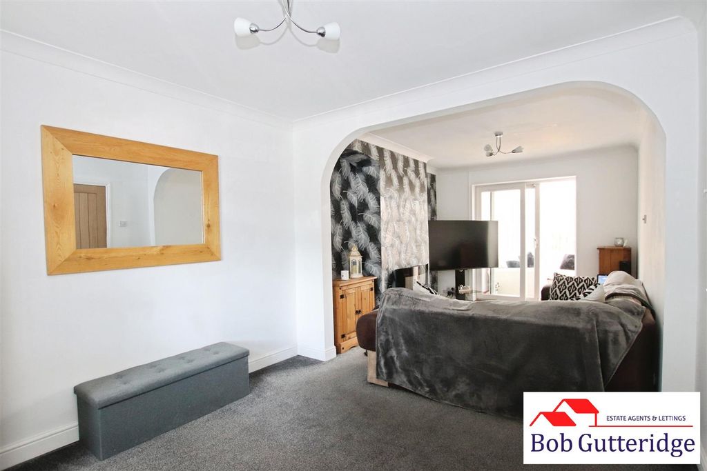 Property photo 3 of 29 Open Plan Lounge / Dining Room