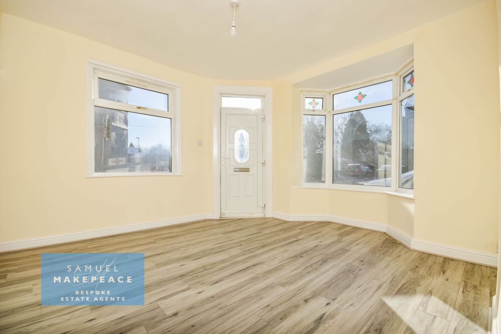 Property photo 3 of 16 Gallery