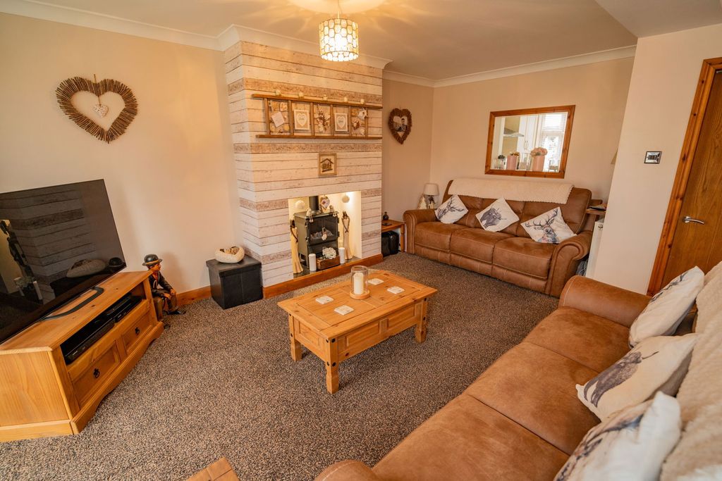 Property photo 3 of 26