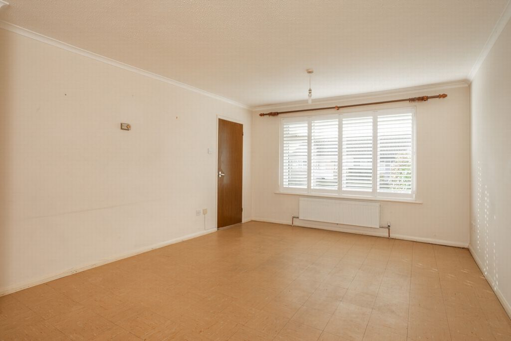 Property photo 3 of 9 Sitting Room