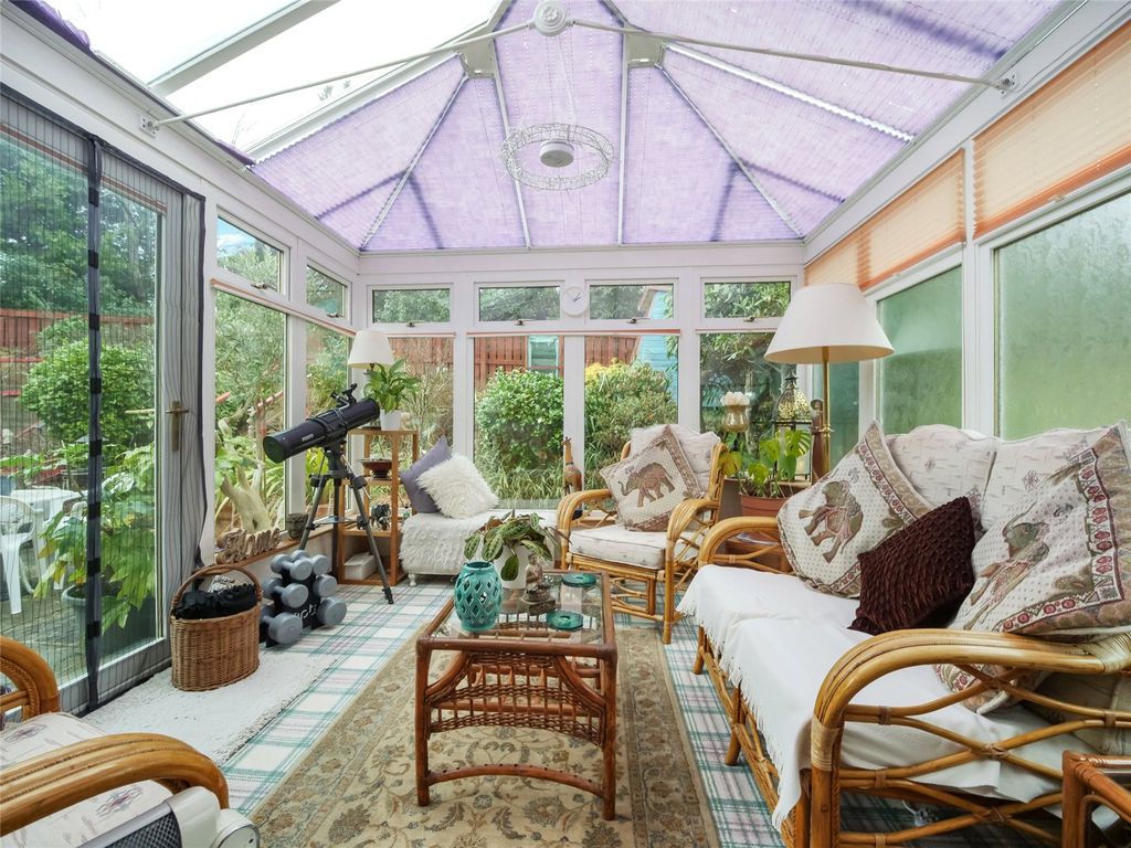 Property photo 3 of 17 Conservatory