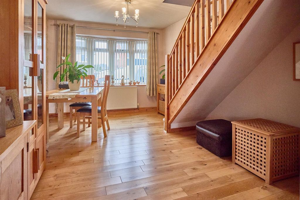 Property photo 3 of 14 Twycross Rd Burbage 6.Jpg