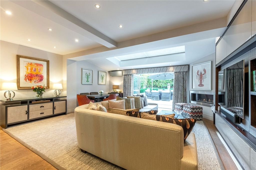 Property photo 3 of 16 Reception Room