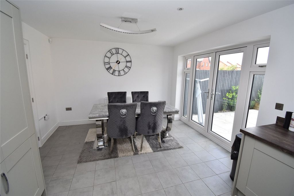 Property photo 3 of 13 Picture No. 05