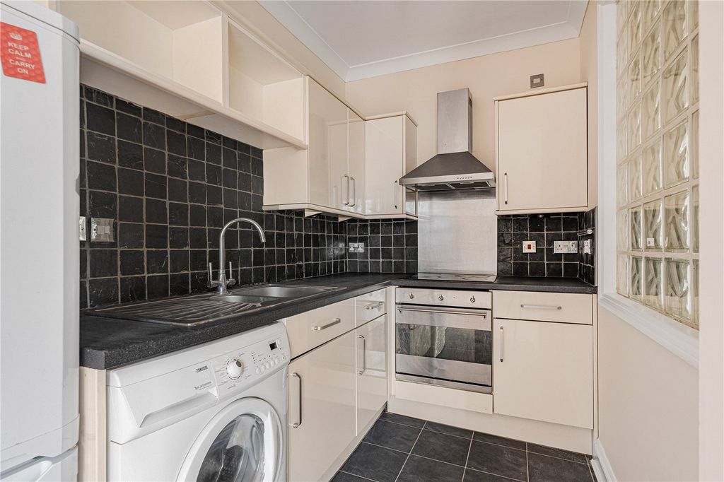 Property photo 3 of 9 Picture No. 08