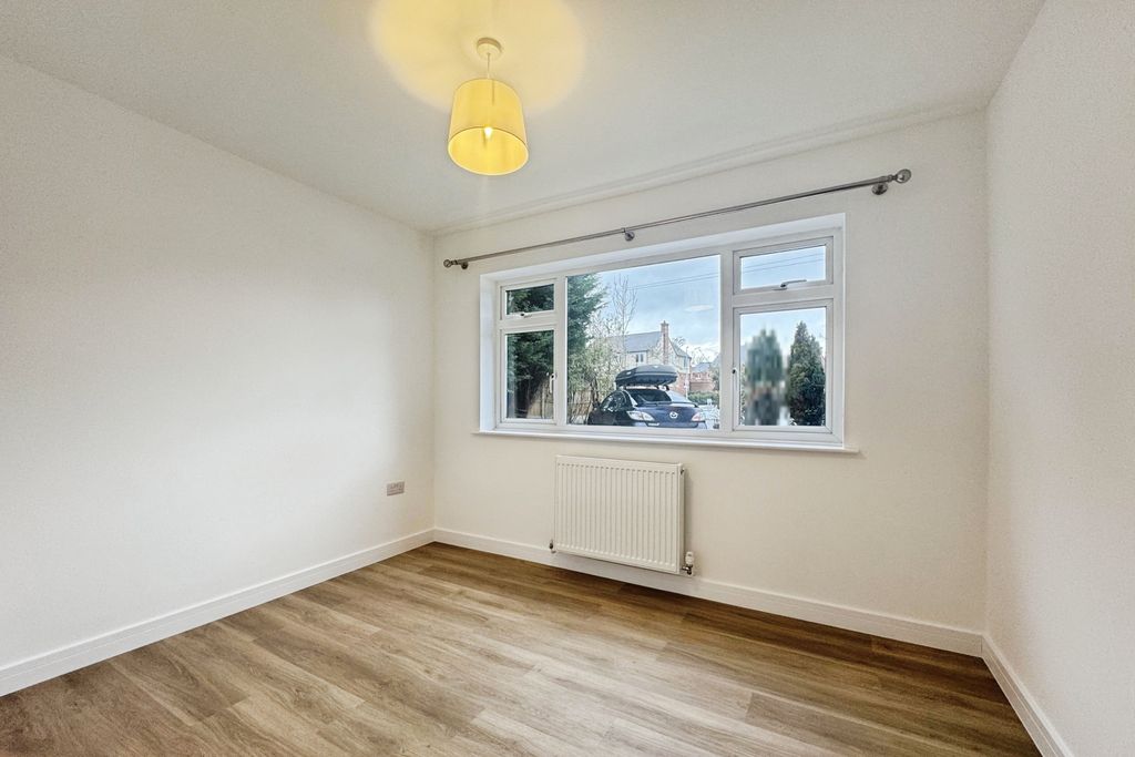 Property photo 3 of 12 Bedroom