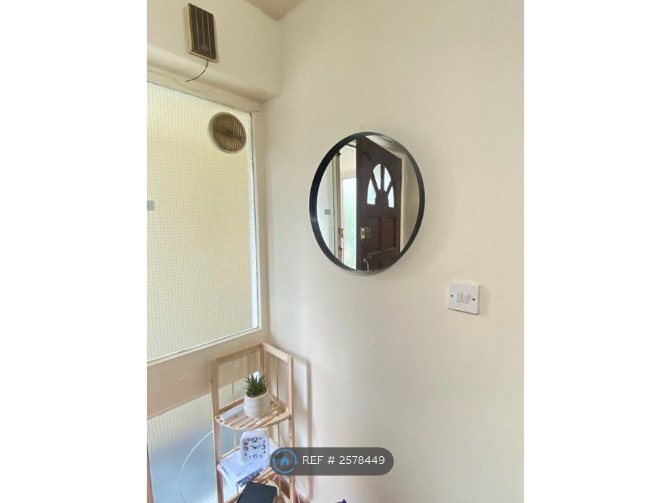 Property photo 2 of 35