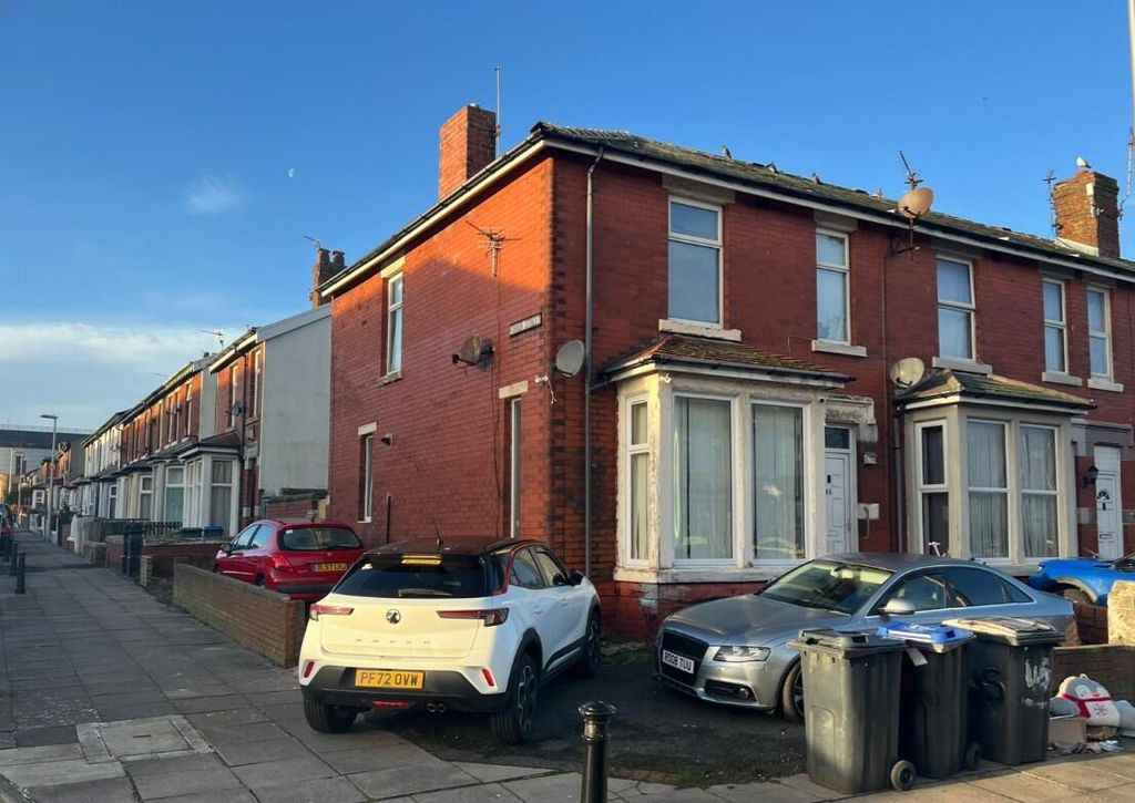 Property photo 2 of 2 Front (Exterior)