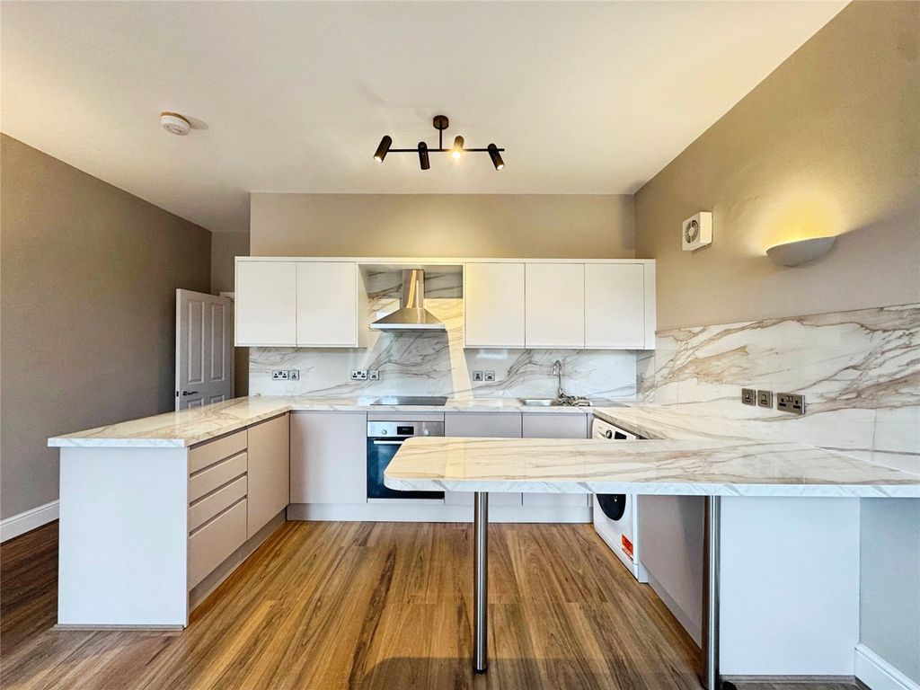 Property photo 2 of 11 Picture No. 09