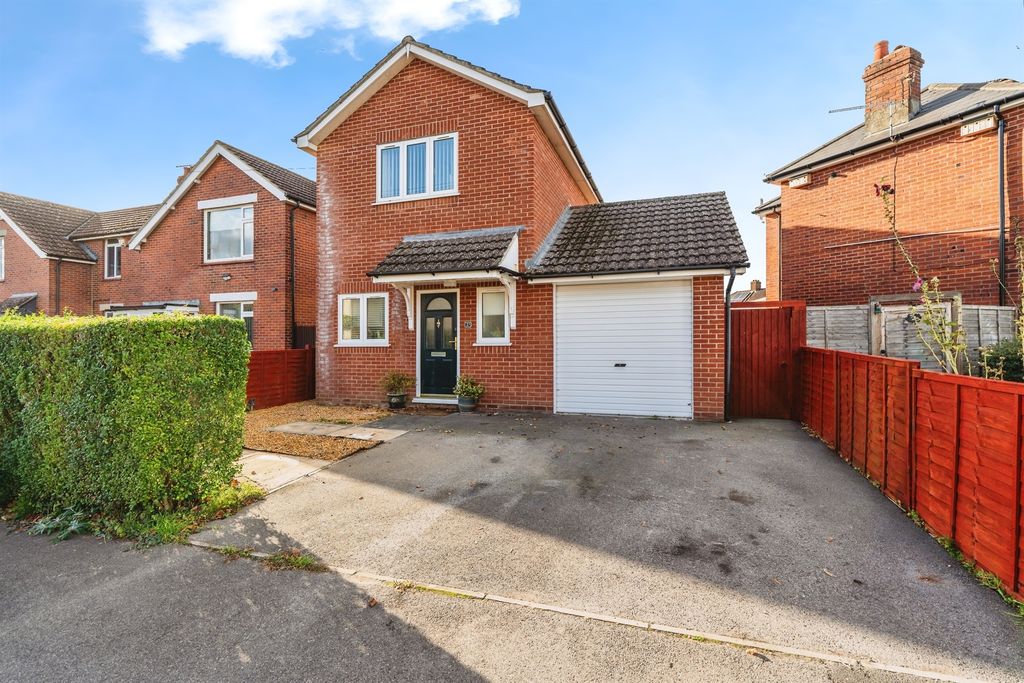 Property photo 1 of 17