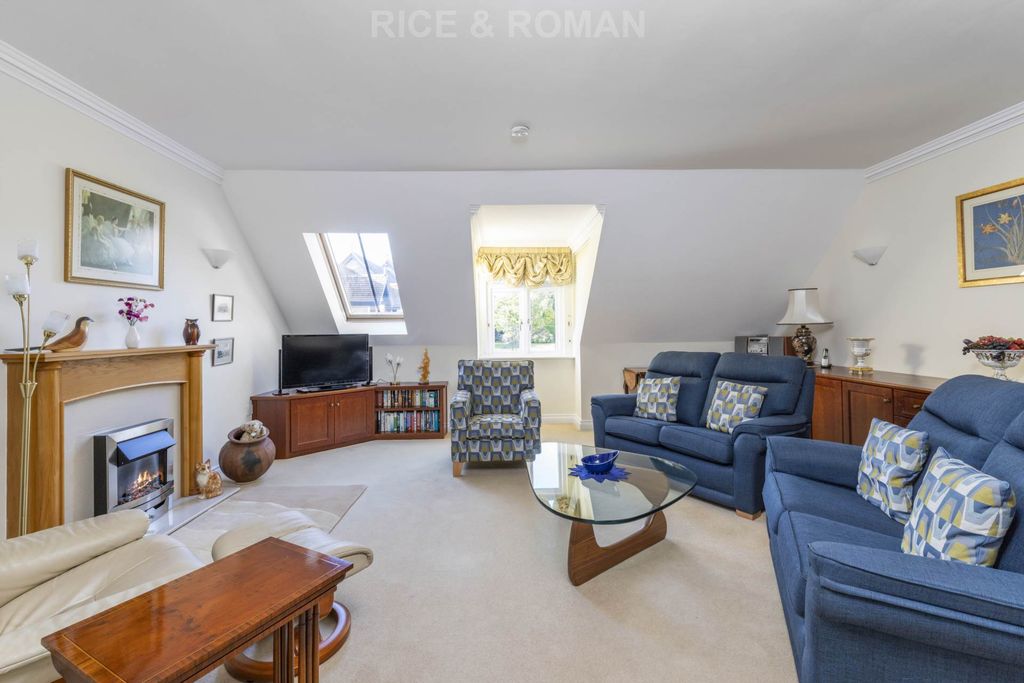 Property photo 2 of 24