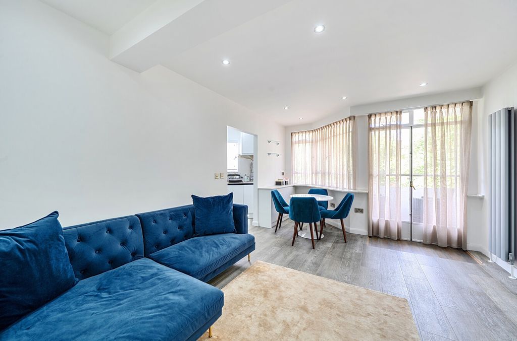 Property photo 2 of 26 1464132-9-6A05B09...