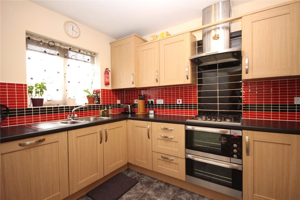 Property photo 3 of 19 Picture No. 09