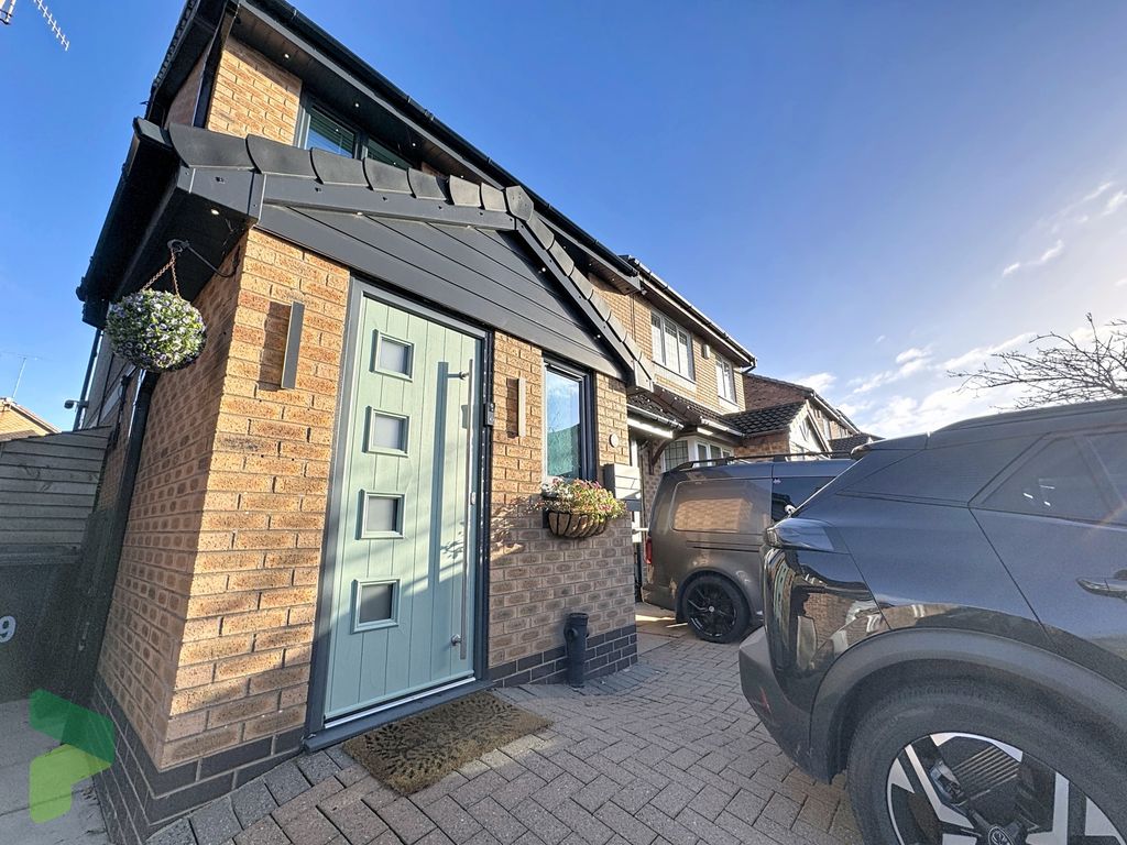 Property photo 3 of 28