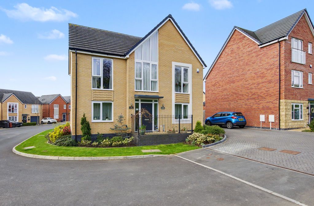 Property photo 1 of 31 Front