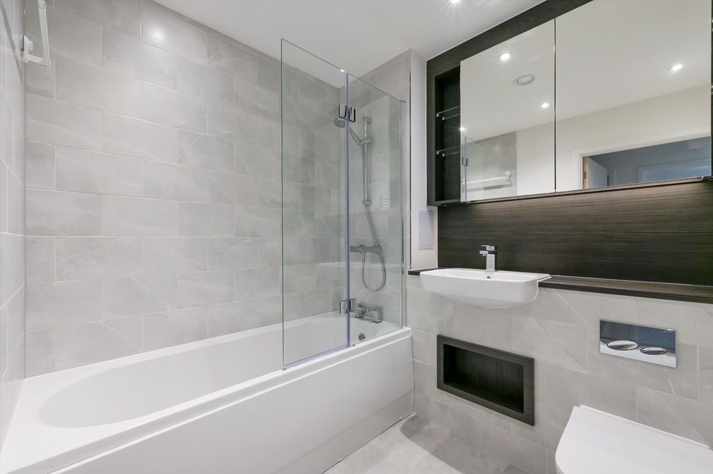 Property photo 2 of 11 Image