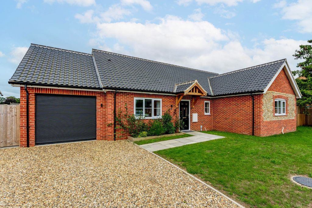 Property photo 1 of 33