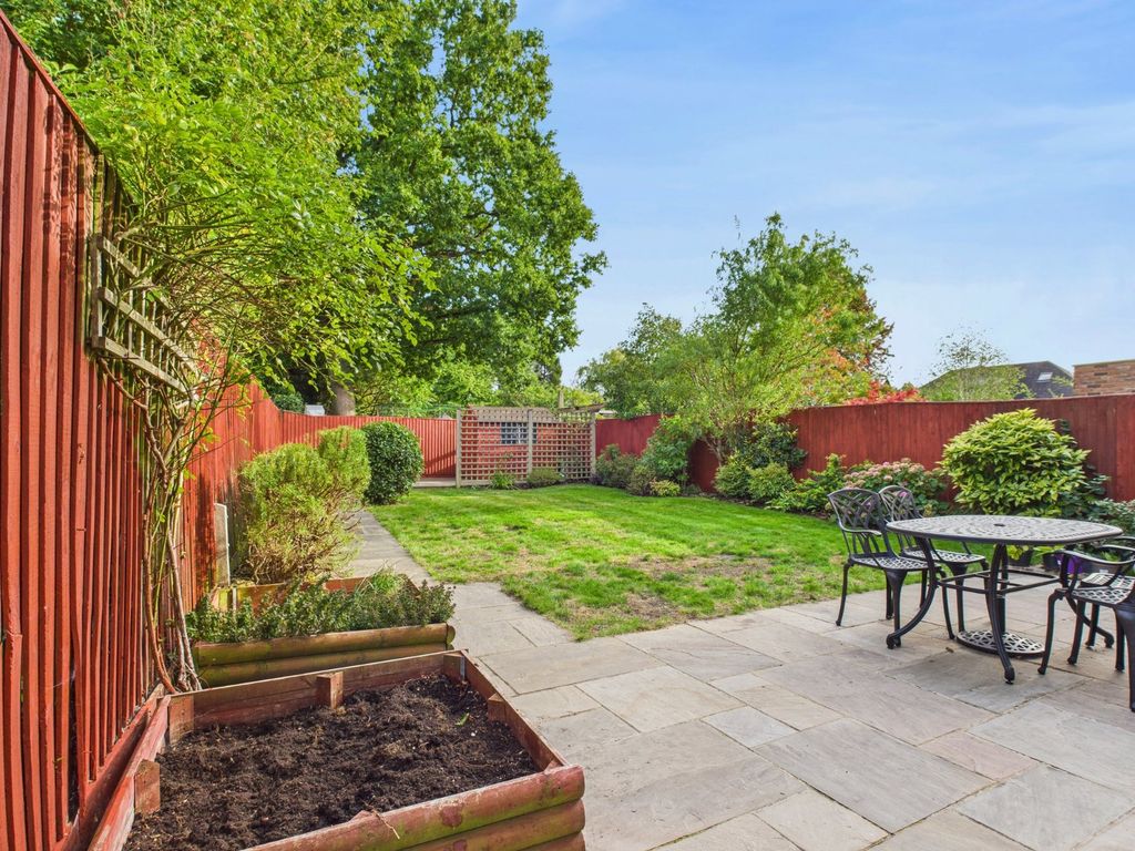 Property photo 2 of 24 Garden
