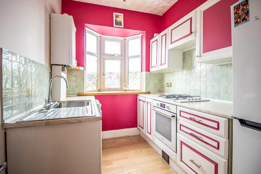 Property photo 3 of 9 Kitchen