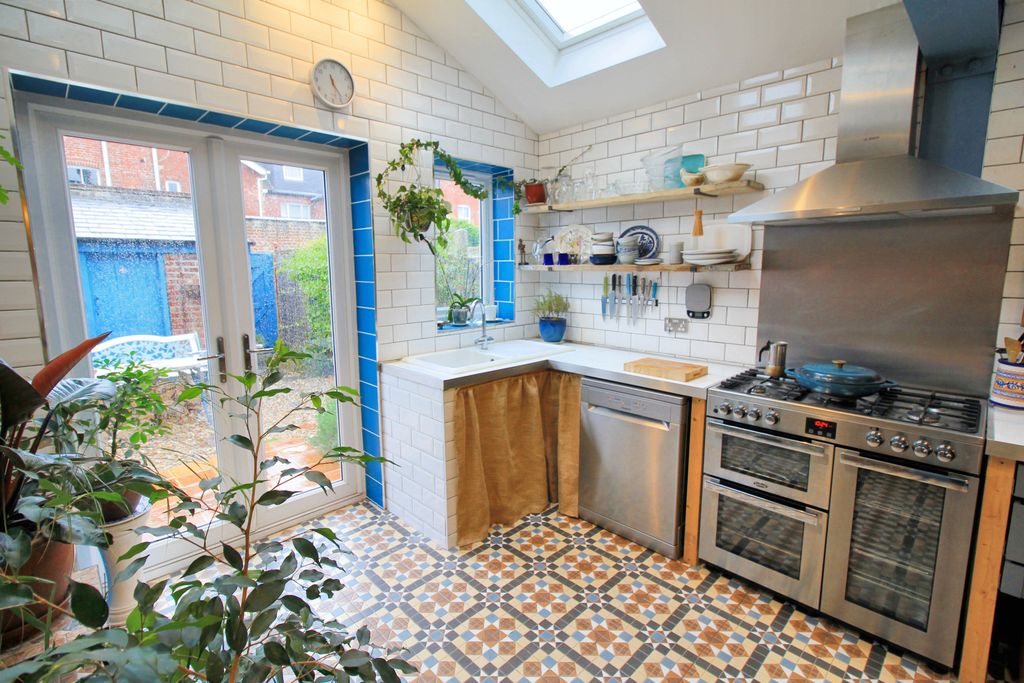 Property photo 3 of 17