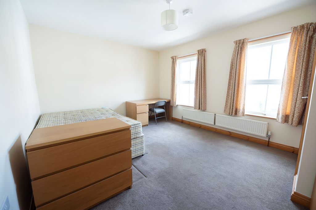 Property photo 2 of 19 Photo 1