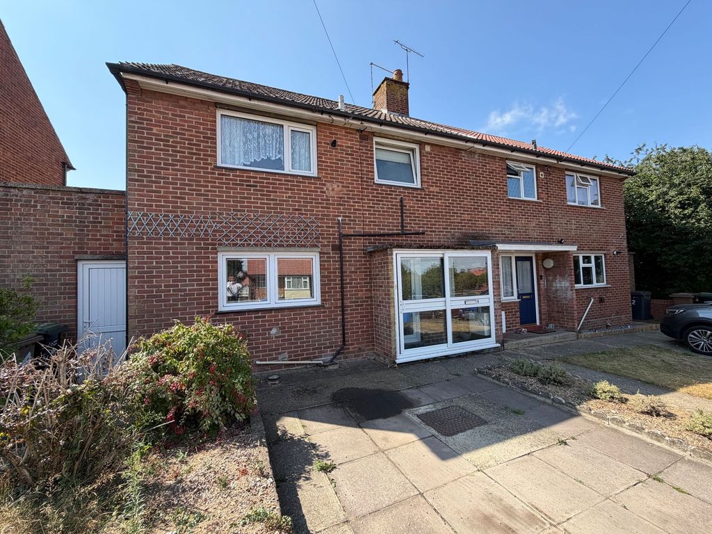 Property photo 1 of 9