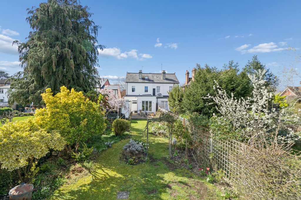 Property photo 2 of 21