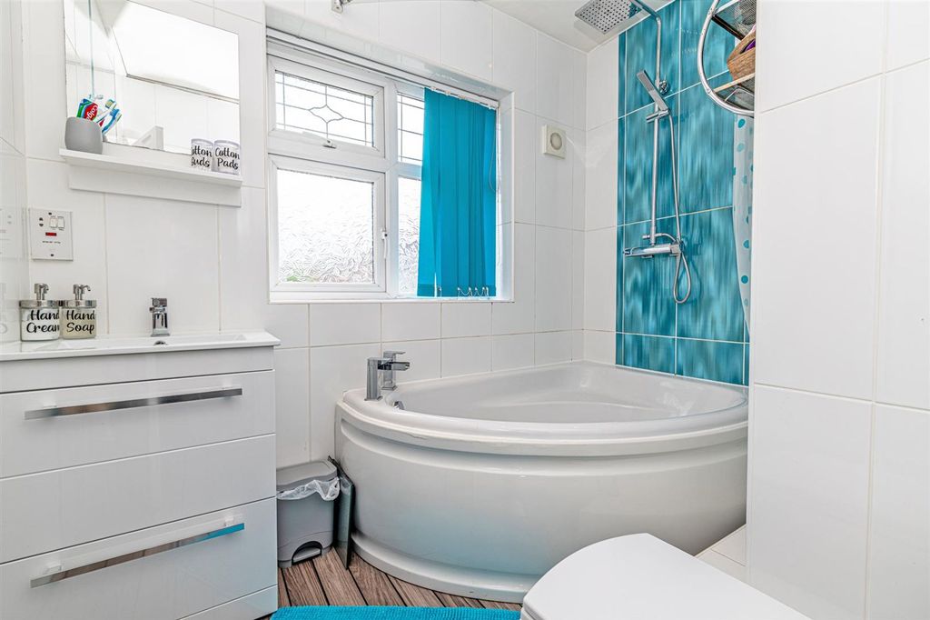 Additional image 7 of 3 bed semi-detached house to rentDerwent Road, Warrington WA4