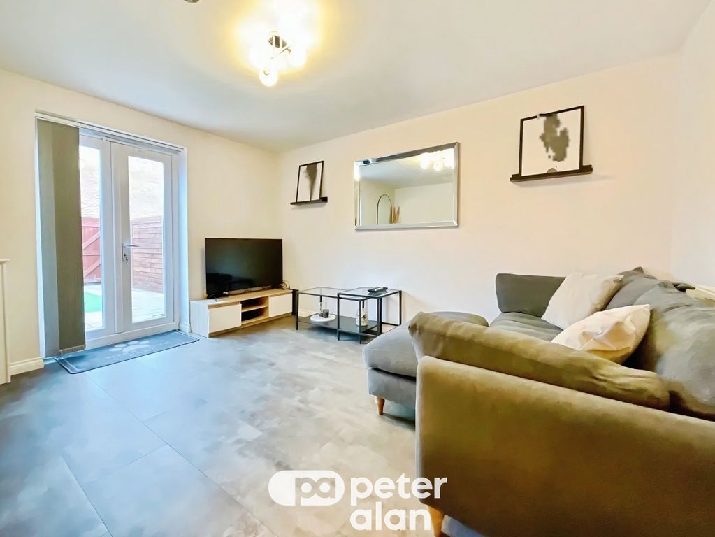 Property photo 2 of 9 Image