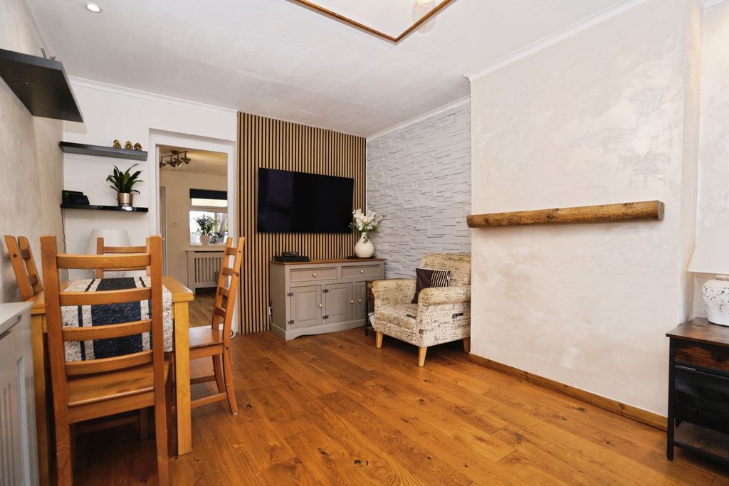 Property photo 2 of 29 _Bb_0813