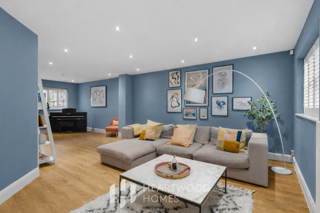 Property photo 3 of 25