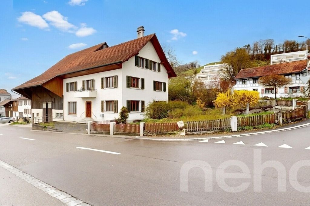 Property photo 1 of 4