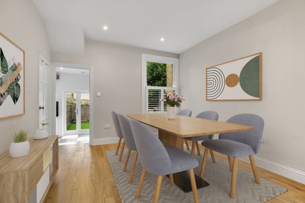 Property photo 3 of 29