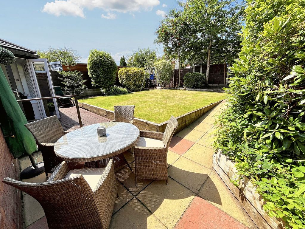 Property photo 2 of 37